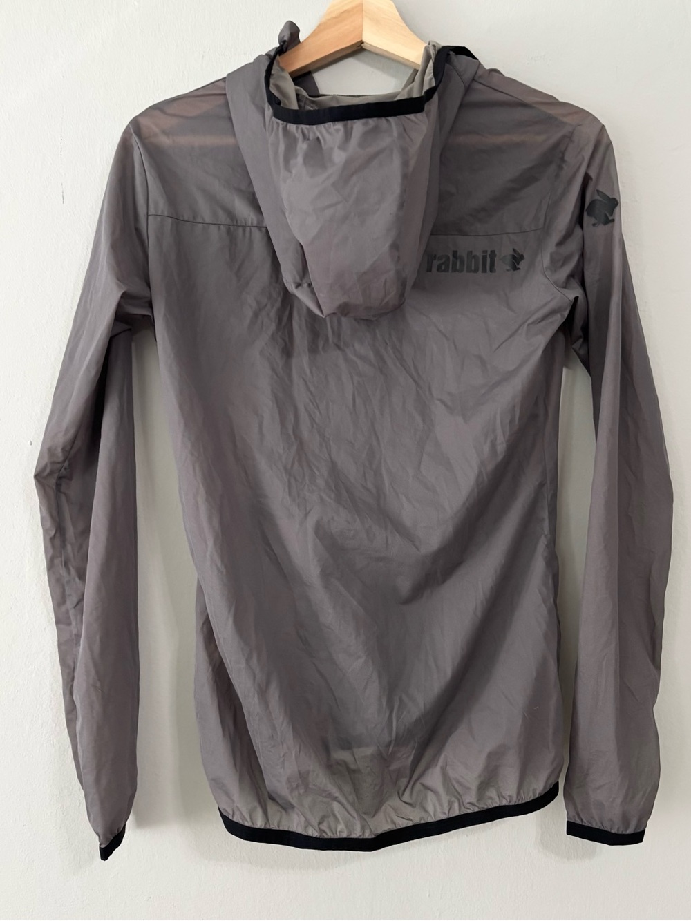 Rabbit Grey Windbreaker Style Full Zip Athletic Jacket - Picture 7 of 7